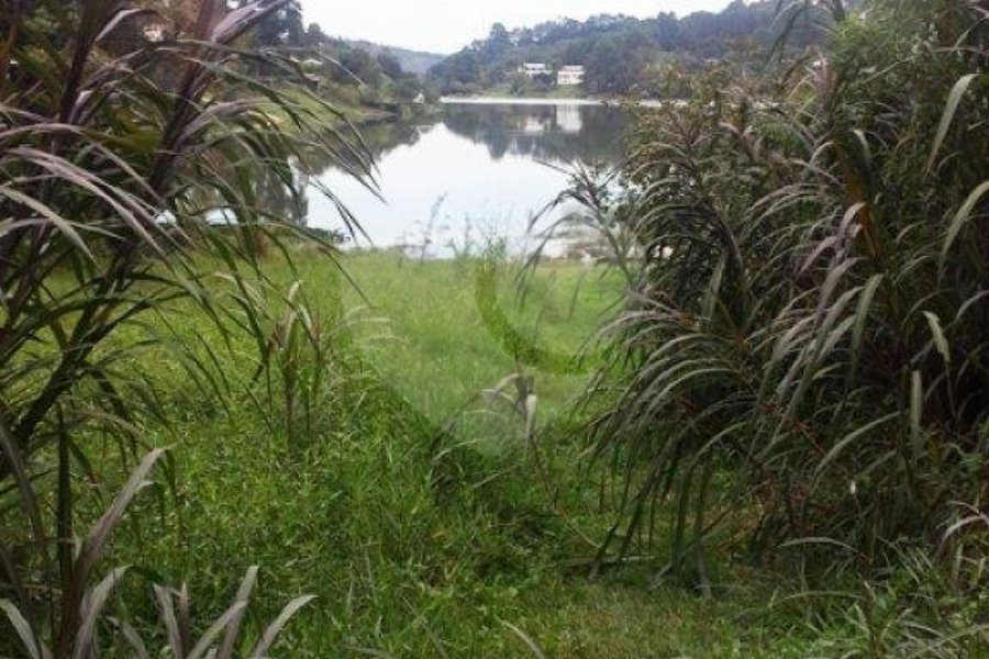 Casa à venda ou para alugar com 4 quartos, sendo 1 suíte, no condomínio Estrada Armando Barbosa ,6300, Mairiporã - SP