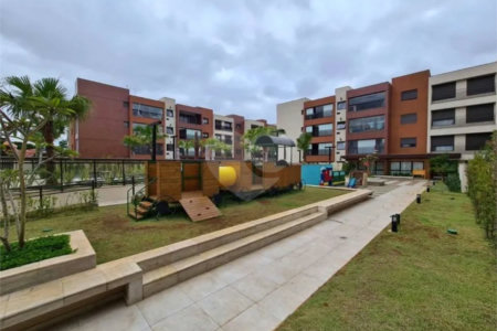 Apartamento à venda com 3 suítes em Vila Monumento, São Paulo, SP