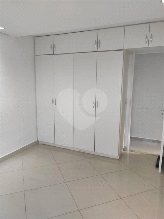 Apartamento à venda com 2 quartos em Jardim Taboão, São Paulo, SP