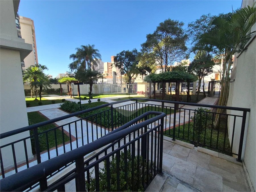 Apartamento Vila Mariana ,2 dormitórios sendo 1 suíte e 2 vagas.