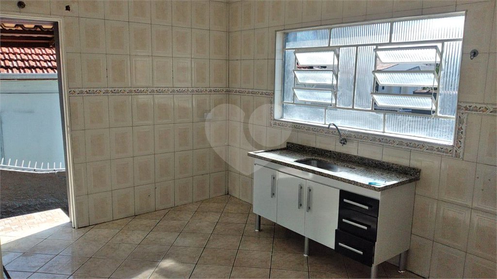 Sobrado à venda com 3 quartos, sendo 1 suíte, em Chora Menino, São Paulo, SP