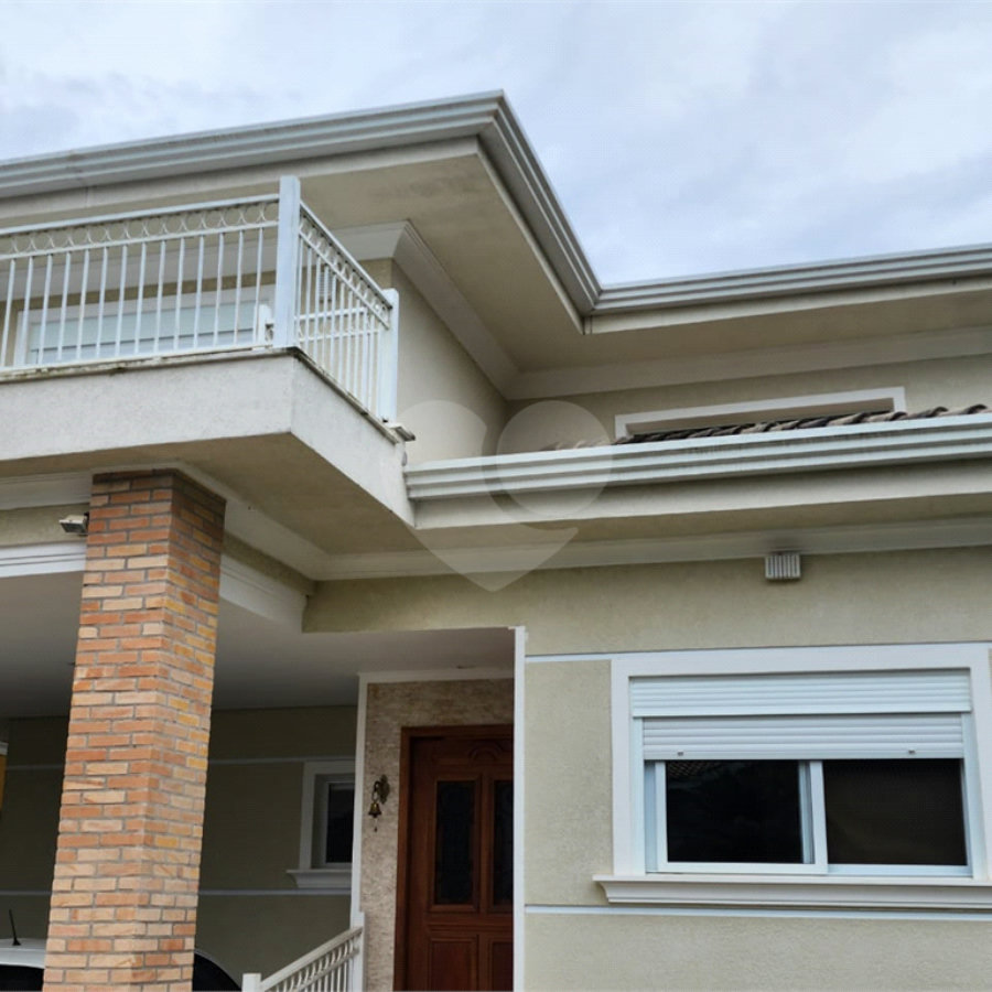 Casa à venda com 4 suítes no condomínio Pedra Grande, Atibaia - SP