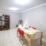 Sobrado à venda com 4 quartos, sendo 1 suíte, em Residencial Monte Verde, Indaiatuba, SP
