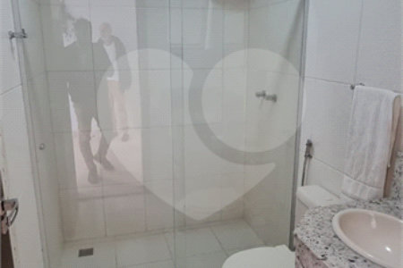 Casa à venda com 5 quartos, sendo 2 suítes, no condomínio Swiss Park, São Bernardo do Campo - SP