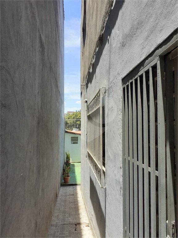 Sobrado à venda com 5 quartos, sendo 1 suíte, em Jardim Cumbica, Guarulhos, SP