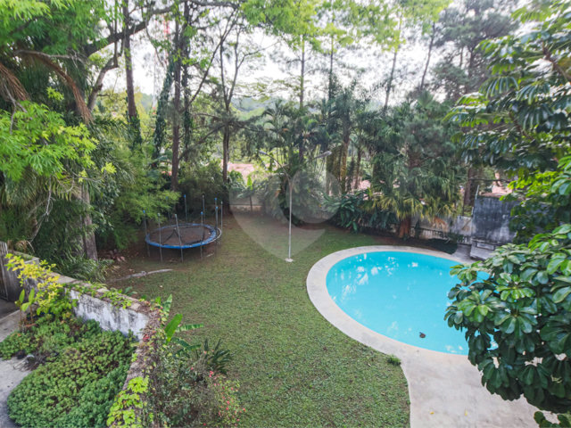Sobrado à venda com 4 quartos, sendo 3 suítes,  em Chácara Monte Alegre, São Paulo, SP