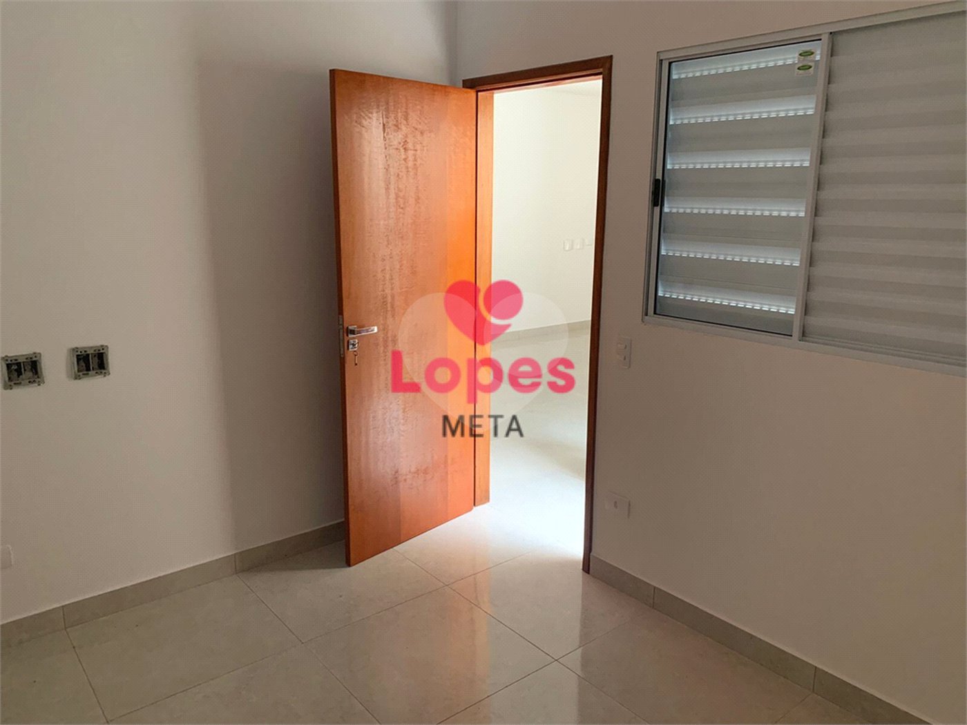 Casa à venda com 2 quartos, sendo 1 suíte, em Conjunto Residencial Dom Pedro Ii, São José dos Campos, SP