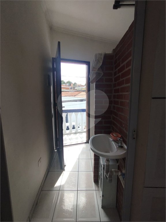 Sobrado à venda com 3 quartos, sendo 1 suíte, em Biritiba, Poá, SP