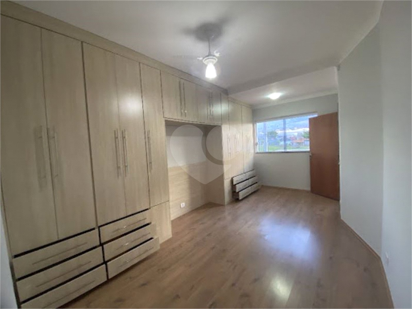 Casa à venda com 4 quartos, sendo 2 suítes,  em Jardim Santa Marta III, Salto, SP