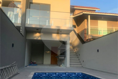 Sobrado à venda com 3 suítes em Vila Thais, Atibaia, SP