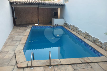 Casa à venda com 4 quartos, sendo 2 suítes, em Vila Gustavo, São Paulo, SP