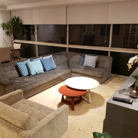 Apartamento à venda com 3 quartos, sendo 1 suíte, em Cerqueira César, São Paulo, SP