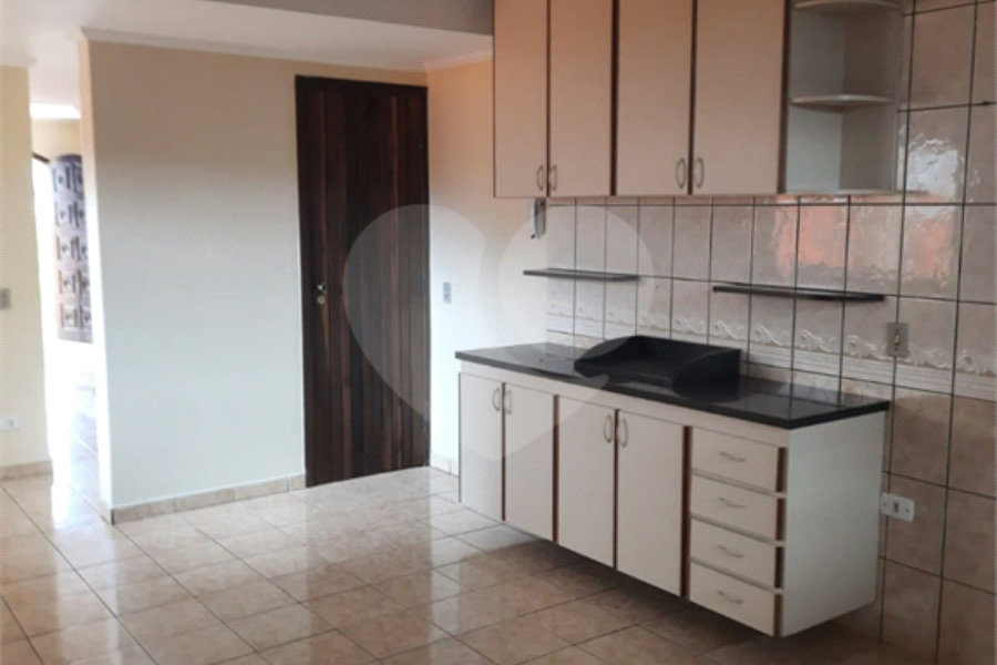 Sobrado à venda com 3 quartos, sendo 1 suíte, em Portal da Primavera, Cotia, SP