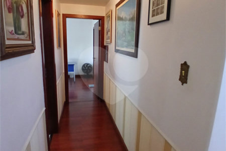 Sobrado à venda com 4 quartos, sendo 2 suítes, em Jardim Leonor, São Paulo, SP