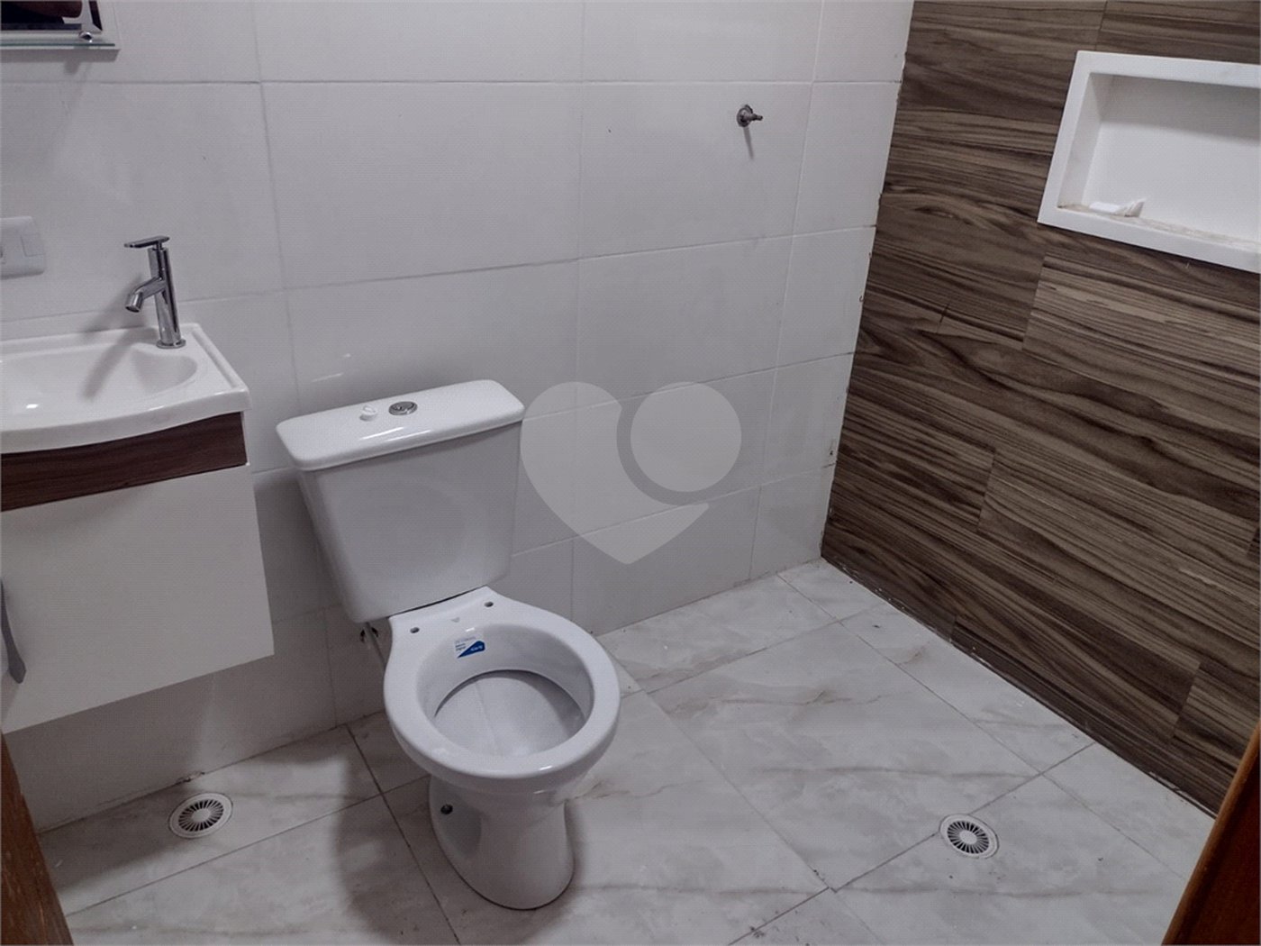 Casa Térrea à venda com 3 quartos, sendo 1 suíte, em Jardim Horto do Ipê, Itaquaquecetuba, SP