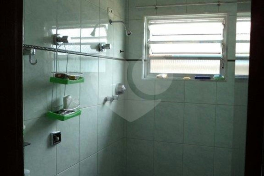 Sobrado à venda com 4 quartos, sendo 1 suíte,  em Parque Edu Chaves, São Paulo, SP