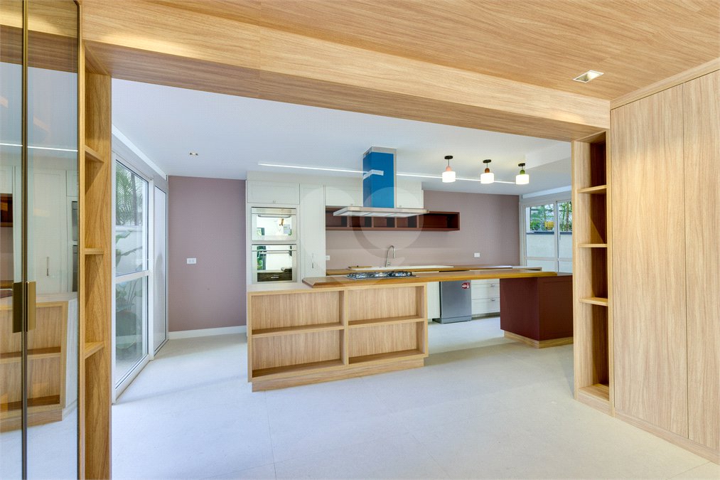 Apartamento à venda com 3 suítes em Chácara Santo Antônio, São Paulo, SP