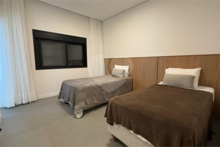 Casa à venda com 4 suítes no condomínio Parque Residencial Kurumin, Itu - SP