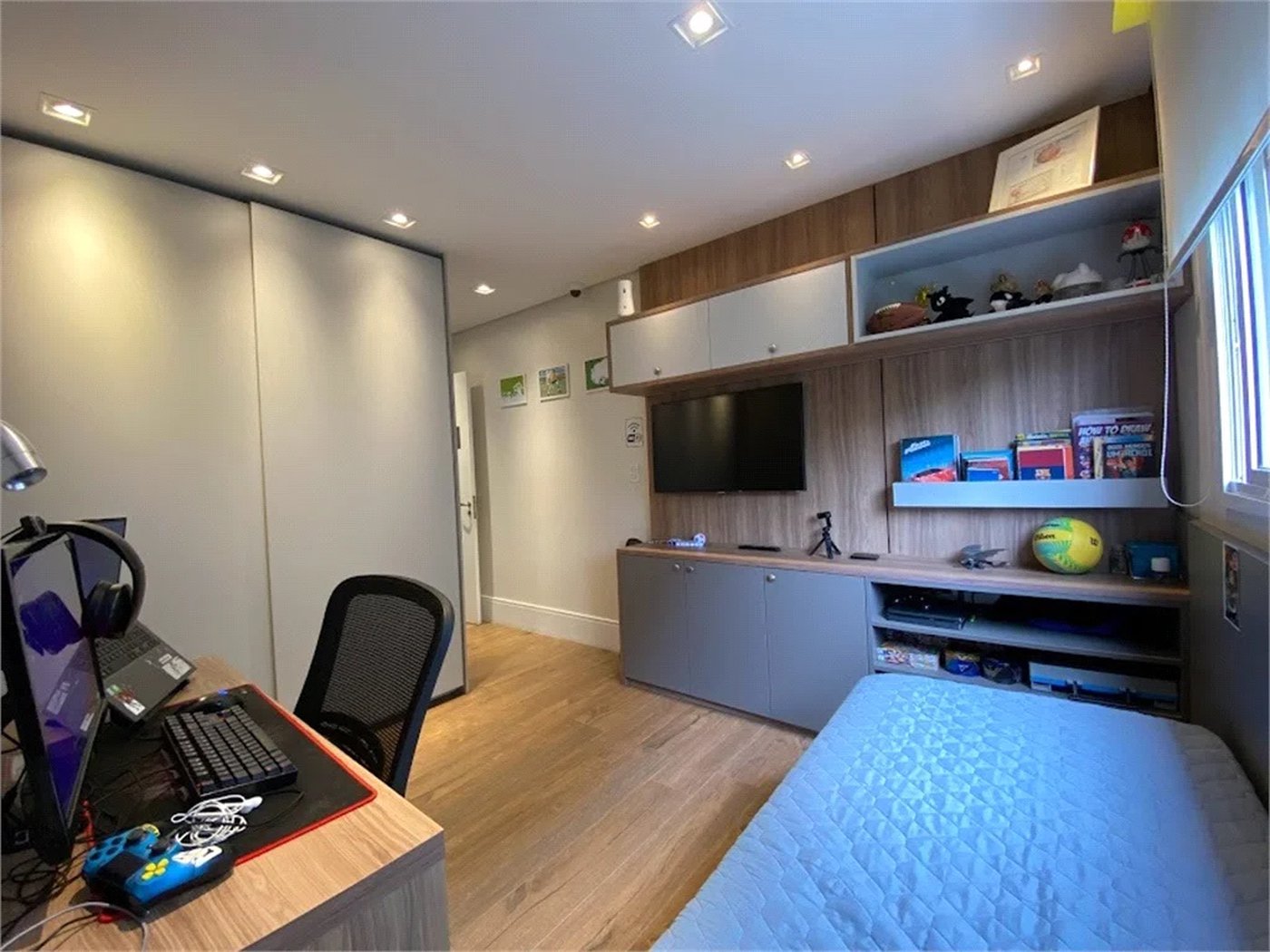 Apartamento à venda com 3 suítes em Vila Suzana, São Paulo, SP