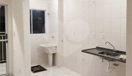 Apartamento à venda com 2 quartos no Centro-sul, Várzea Grande, MT