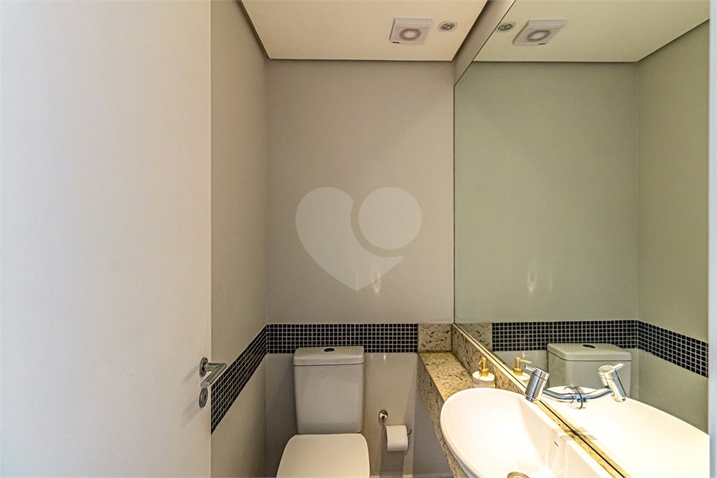 Apartamento à venda com 3 quartos, sendo 1 suíte, em Pinheiros, São Paulo, SP