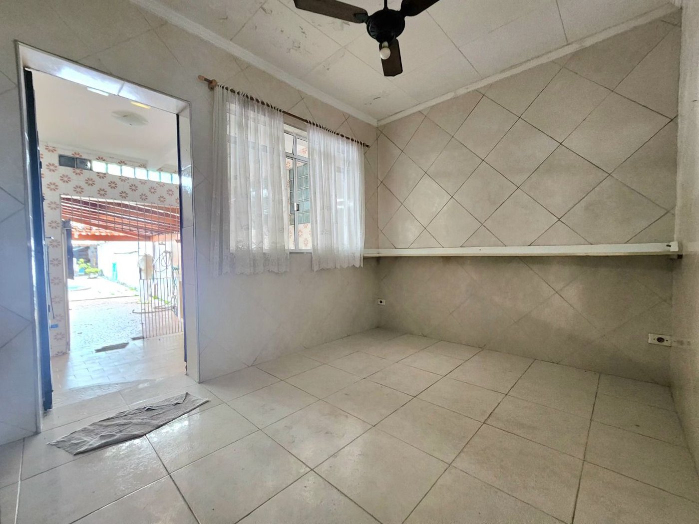 Casa com 3 dormitórios à venda, 198 m² por R$ 1.099.000,00 - Marapé - Santos/SP