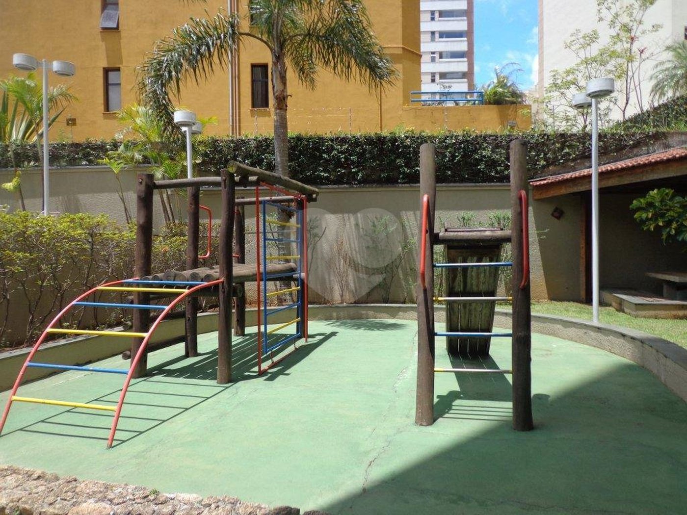 Apartamento à venda com 3 quartos, sendo 1 suíte, em Jardim Londrina, São Paulo, SP
