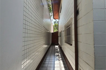 Sobrado à venda com 3 quartos, sendo 1 suíte,  em Jardim Rizzo, São Paulo, SP