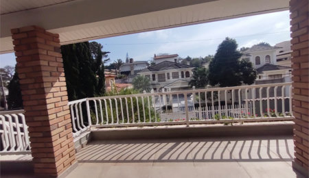 Sobrado à venda com 4 quartos, sendo 2 suítes,  em Interlagos, São Paulo, SP
