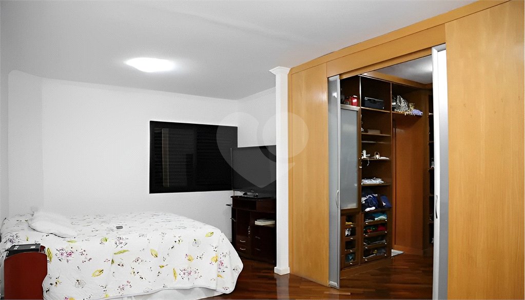 Apartamento à venda com 4 quartos, sendo 3 suítes,  em Real Parque, São Paulo, SP