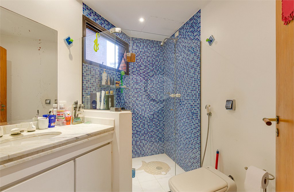 Apartamento à venda com 3 suítes em Campo Belo, São Paulo, SP