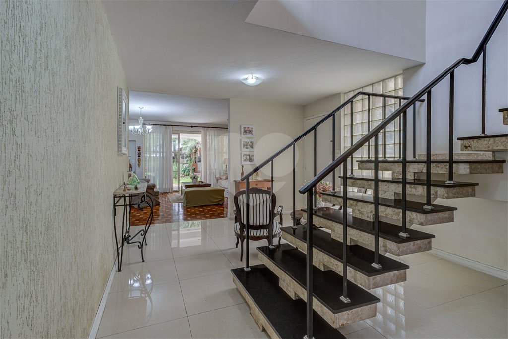 Casa à venda ou para alugar com 4 quartos, sendo 2 suítes, em Ibirapuera, São Paulo, SP