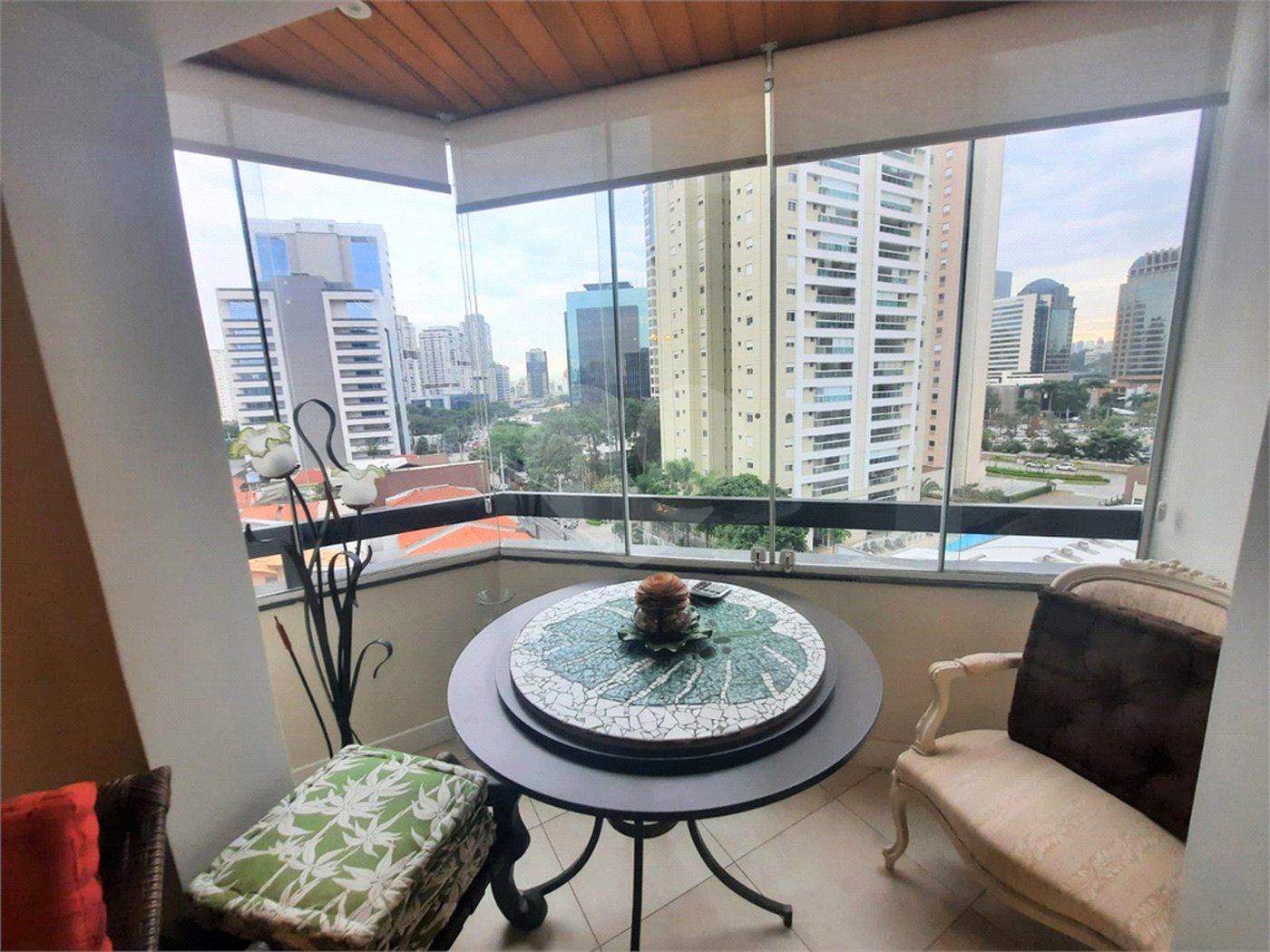 Apartamento à venda com 3 quartos, sendo 1 suíte, em Brooklin, São Paulo, SP