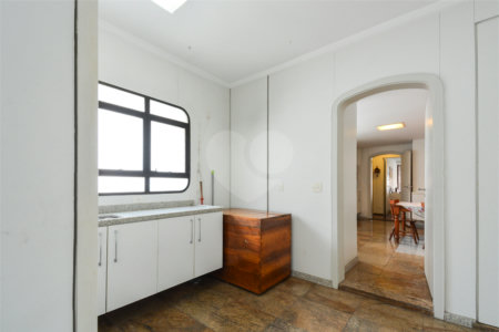 Apartamento à venda com 4 quartos, sendo 3 suítes,  em Jardim Paulista, São Paulo, SP