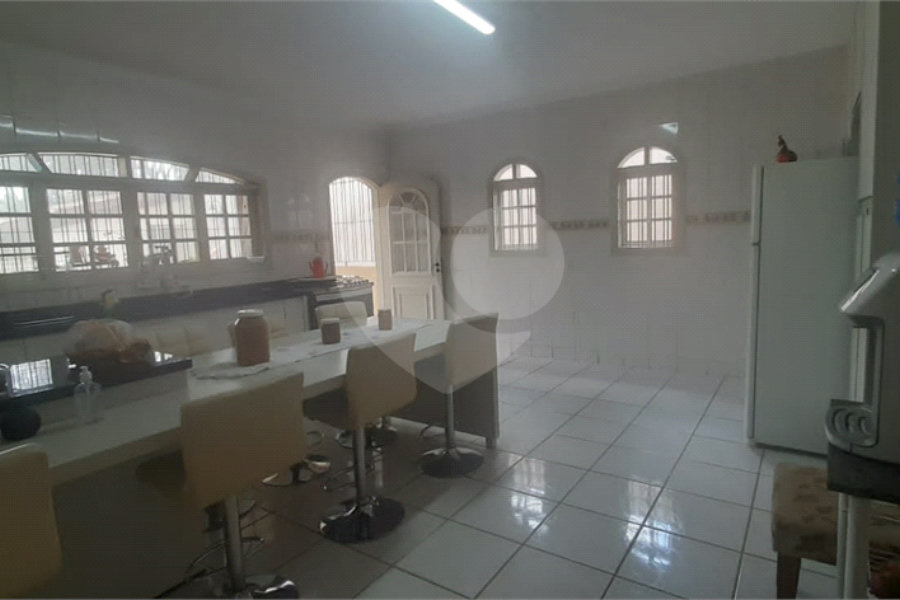 Casa à venda com 3 quartos, sendo 2 suítes, em São Vicente, Mairiporã, SP