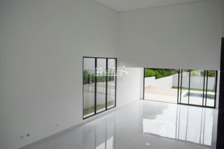 Casa à venda com 4 suítes no condomínio Shambala 2, Atibaia - SP