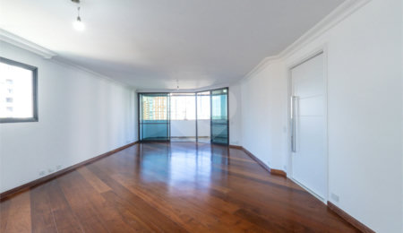 Apartamento à venda com 4 quartos, sendo 3 suítes, em Campo Belo, São Paulo, SP