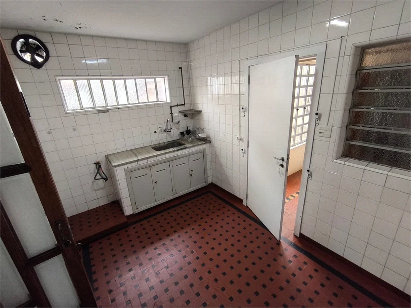 Sobrado à venda com 5 quartos, sendo 1 suíte, em Jardim Trussardi, São Paulo, SP