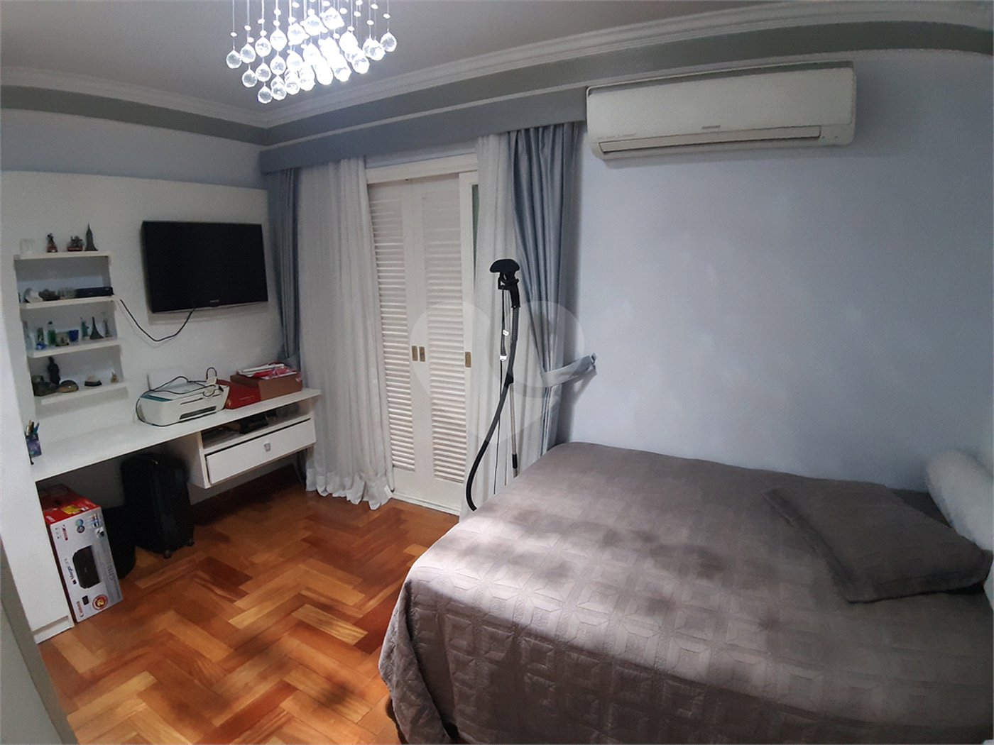 Casa à venda com 4 quartos, sendo 2 suítes, em Jardim Leonor Mendes de Barros, São Paulo, SP