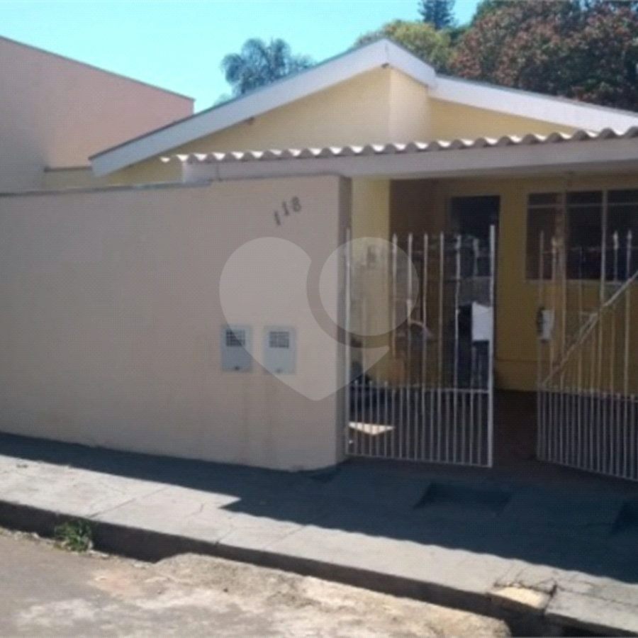 Casa á venda no Jardim são Batista.