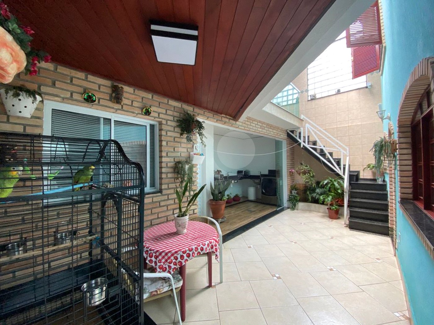 Sobrado à venda com 4 quartos, sendo 1 suíte, em Tremembé, São Paulo, SP