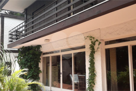 Sobrado à venda com 4 quartos, sendo 2 suítes, em Vila Madalena, São Paulo, SP