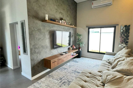 Casa à venda com 4 quartos, sendo 3 suítes, no condomínio Vilagio Ipanema 1, Araçoiaba da Serra - SP