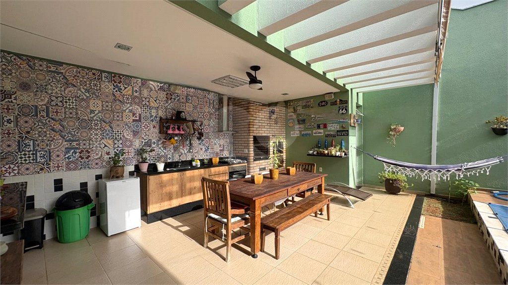 Casa à venda com 3 suítes no condomínio Residencial Villa dos Inglezes, Sorocaba - SP