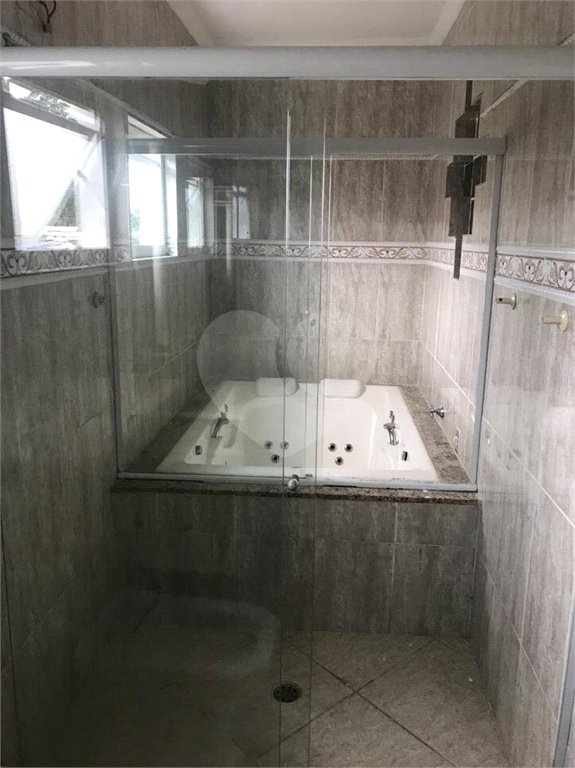 Sobrado à venda com 3 quartos, sendo 1 suíte, em Jardim Indaiá, Poá, SP