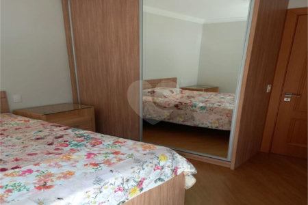 Casa à venda com 4 suítes no condomínio Residencial Santa Clara, Indaiatuba - SP