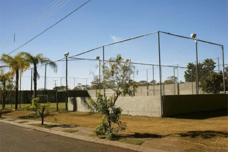 Casa à venda com 3 quartos, sendo 1 suíte, no condomínio Portal dos Pinheiros, Ribeirão Preto - SP