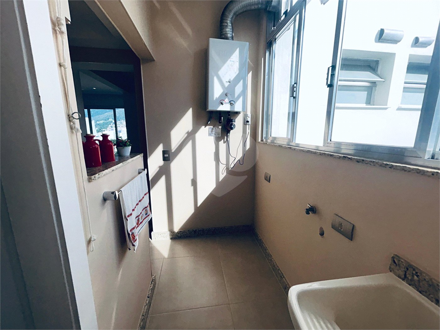 Apartamento à venda com 2 quartos, sendo 1 suíte, em Grajaú, Rio de Janeiro, RJ