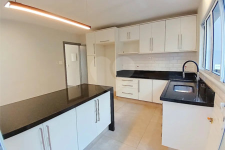 Sobrado à venda com 3 quartos, sendo 1 suíte, em Brooklin, São Paulo, SP