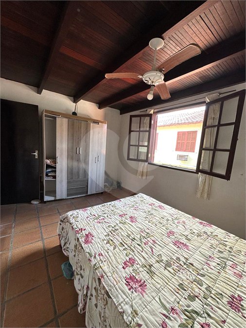 Casa em condomínio à venda com 2 quartos, sendo 1 suíte, em Ogiva, Cabo Frio, RJ
